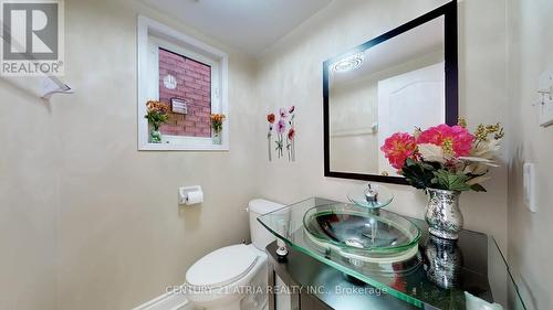 68 Walkview Crescent, Richmond Hill, ON - Indoor Photo Showing Bathroom
