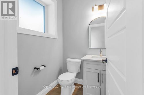 606 - 361 Quarter Town Line, Tillsonburg, ON - Indoor Photo Showing Bathroom