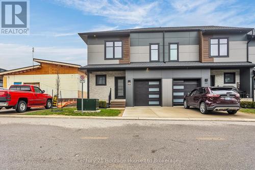 606 - 361 Quarter Town Line, Tillsonburg, ON - Outdoor With Facade