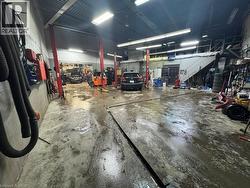 Garage with a workshop area - 