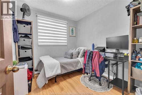 1812 Vicky Circle, Windsor, ON - Indoor Photo Showing Bedroom