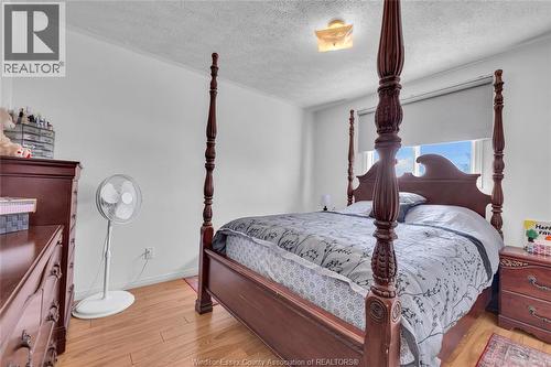 1812 Vicky Circle, Windsor, ON - Indoor Photo Showing Bedroom