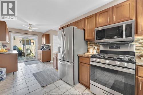 1812 Vicky Circle, Windsor, ON - Indoor Photo Showing Kitchen