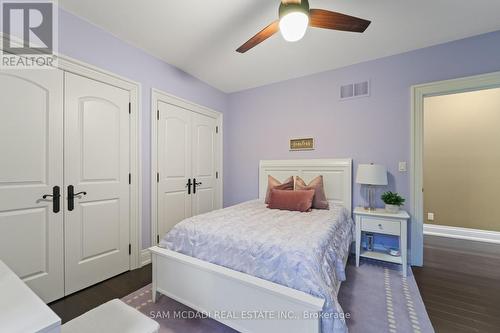 1286 Woodeden Drive, Mississauga, ON - Indoor Photo Showing Bedroom