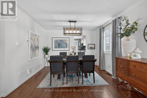 8316 Twenty Road E, Hamilton, ON - Indoor Photo Showing Dining Room