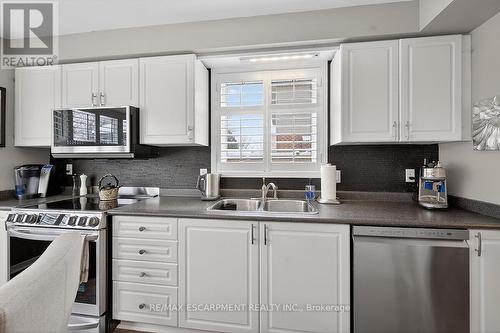 8316 Twenty Road E, Hamilton, ON - Indoor Photo Showing Kitchen With Double Sink