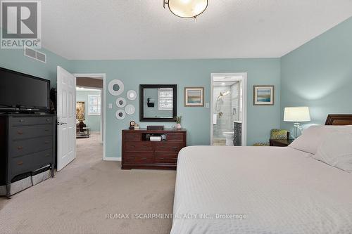8316 Twenty Road E, Hamilton, ON - Indoor Photo Showing Bedroom