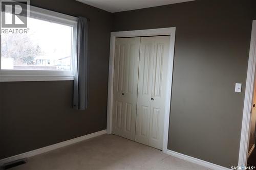 2 2Nd Street E, Willow Bunch, SK - Indoor