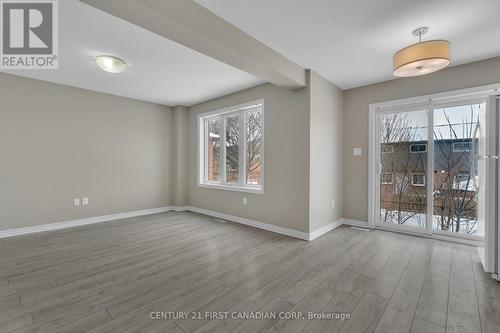 1323 Michael Circle, London East (East D), ON - Indoor Photo Showing Other Room