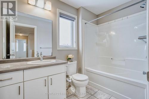 1323 Michael Circle, London East (East D), ON - Indoor Photo Showing Bathroom