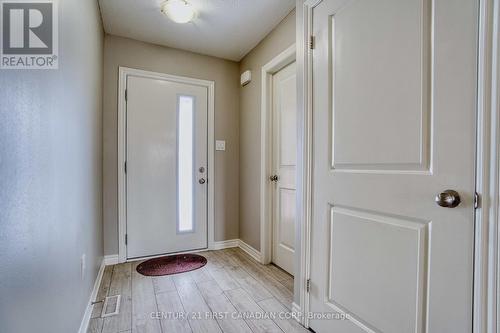 1323 Michael Circle, London East (East D), ON - Indoor Photo Showing Other Room
