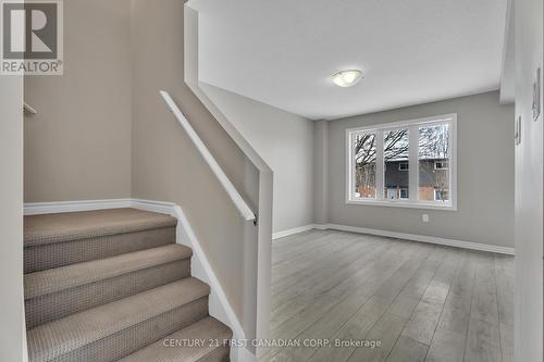 1323 Michael Circle, London East (East D), ON - Indoor Photo Showing Other Room
