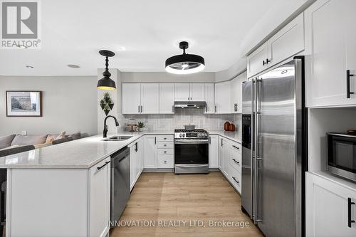23 Abaca Way, Ottawa, ON - Indoor Photo Showing Kitchen With Upgraded Kitchen