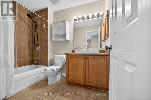 23 Abaca Way, Ottawa, ON - Indoor Photo Showing Bathroom