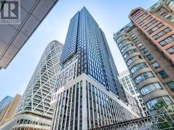3212 - 230 SIMCOE STREET  Toronto, ON M5T 1T4