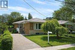 20 GANDER DRIVE  Toronto, ON M1G 2W1