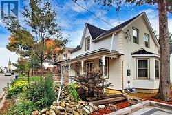 62 CENTRE STREET W  Richmond Hill, ON L4C 3P7