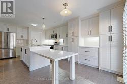 UPPER - 31 LEADENHALL ROAD  Brampton, ON L7A 4G4