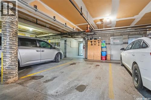 107 910 9Th Street E, Saskatoon, SK - Indoor Photo Showing Garage