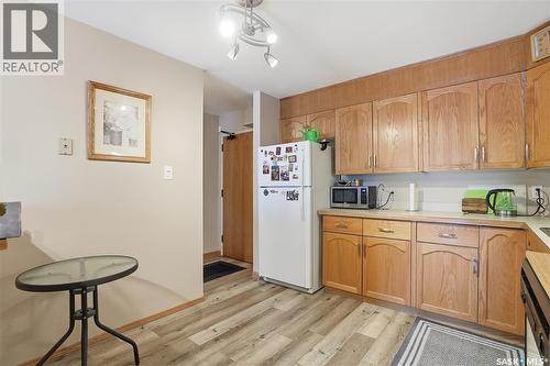 107 910 9Th Street E, Saskatoon, SK - Indoor Photo Showing Kitchen