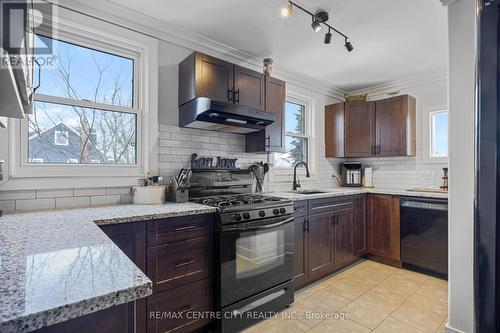 32 Third Avenue, St. Thomas, ON - Indoor Photo Showing Kitchen