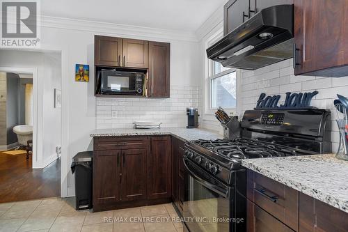 32 Third Avenue, St. Thomas, ON - Indoor Photo Showing Kitchen With Upgraded Kitchen