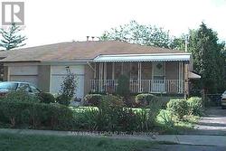 73 REGATTA CRESCENT  Toronto, ON M2R 2X7