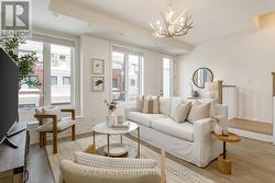 2 - 90 EASTWOOD PARK GARDENS  Toronto, ON M8W 0B2