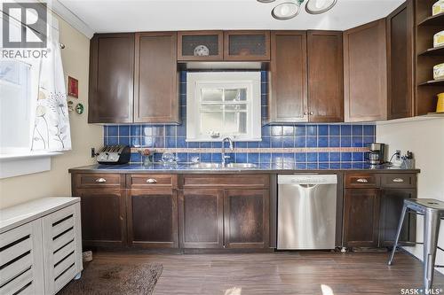 809 6Th Avenue N, Saskatoon, SK - Indoor Photo Showing Kitchen