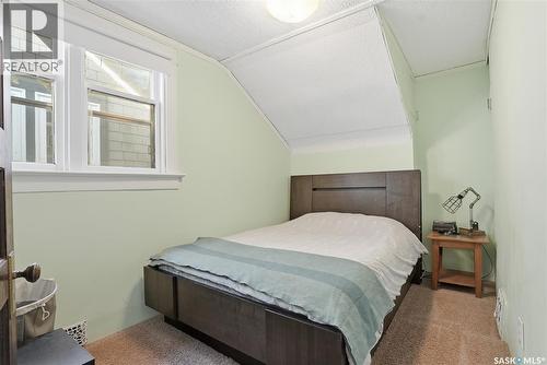 809 6Th Avenue N, Saskatoon, SK - Indoor Photo Showing Bedroom