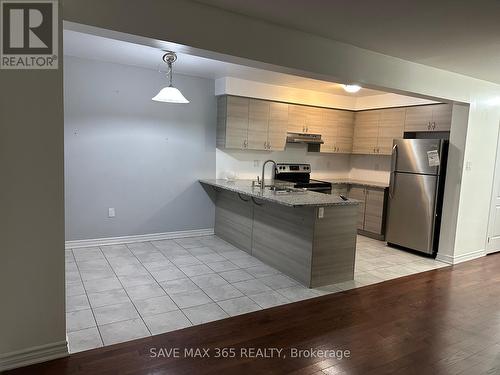 270 Grovehill Crescent, Kitchener, ON - Indoor Photo Showing Kitchen