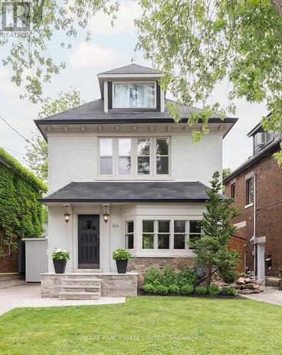 124 CLINE AVENUE N  Hamilton, ON L8S 3Z8