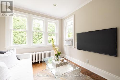 124 Cline Avenue N, Hamilton, ON - Indoor