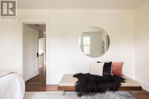 124 Cline Avenue N, Hamilton, ON - Indoor