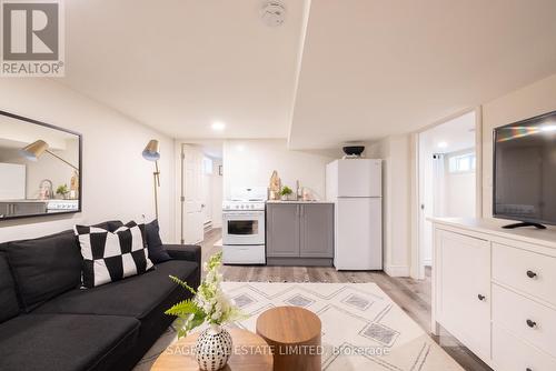 124 Cline Avenue N, Hamilton, ON - Indoor Photo Showing Other Room