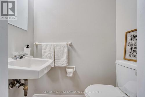 86 - 40 Summit Avenue, London North (North N), ON - Indoor Photo Showing Bathroom