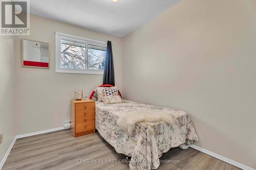 86 - 40 Summit Avenue, London North (North N), ON - Indoor Photo Showing Bedroom