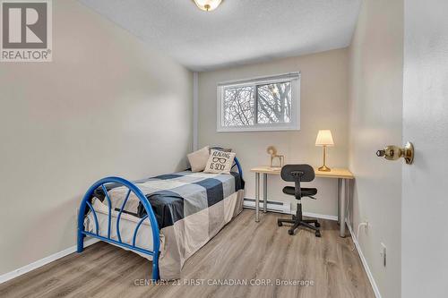 86 - 40 Summit Avenue, London North (North N), ON - Indoor Photo Showing Bedroom