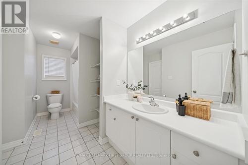 19 Elder Crescent, Whitby, ON - Indoor Photo Showing Bathroom