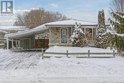 724 BALATON AVENUE  Pickering, ON L1W 1W4