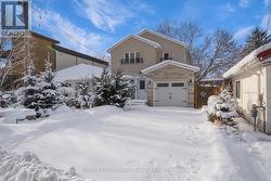 108 OLDE BAYVIEW AVENUE  Richmond Hill, ON L4E 3C7