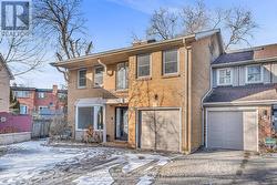 52 CHISWELL CRESCENT  Toronto, ON M2N 6E1