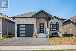 60 POTTER DRIVE  Loyalist (Odessa), ON K0H 2H0