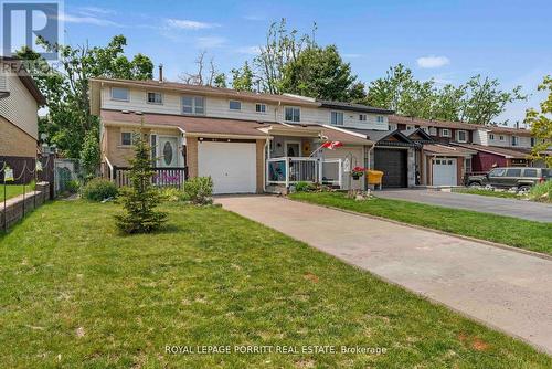 32 CHAUCER CRESCENT  Barrie, ON L4N 4T7