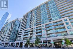 705 - 25 LOWER SIMCOE STREET  Toronto, ON M5J 3A1