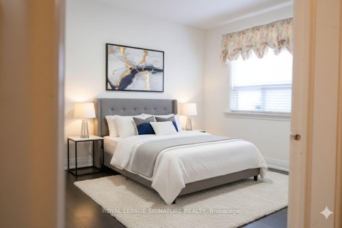 11 Blaydon Avenue, Toronto, ON - Indoor Photo Showing Bedroom