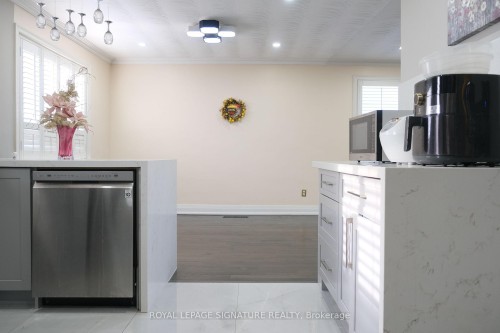 11 Blaydon Avenue, Toronto, ON - Indoor