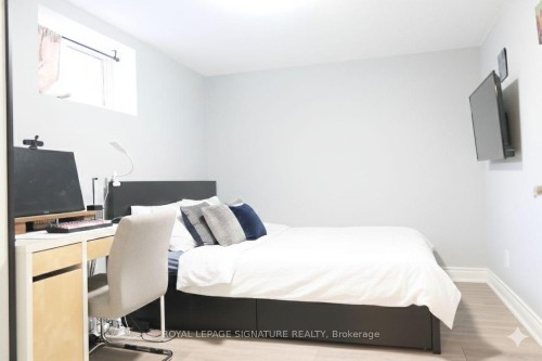 11 Blaydon Avenue, Toronto, ON - Indoor Photo Showing Bedroom