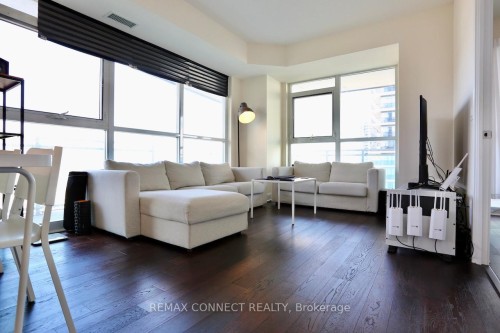 2504-33 Shore Breeze Drive, Toronto, ON - Indoor Photo Showing Living Room