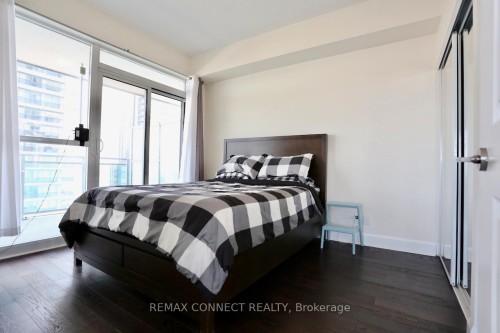 2504-33 Shore Breeze Drive, Toronto, ON - Indoor Photo Showing Bedroom